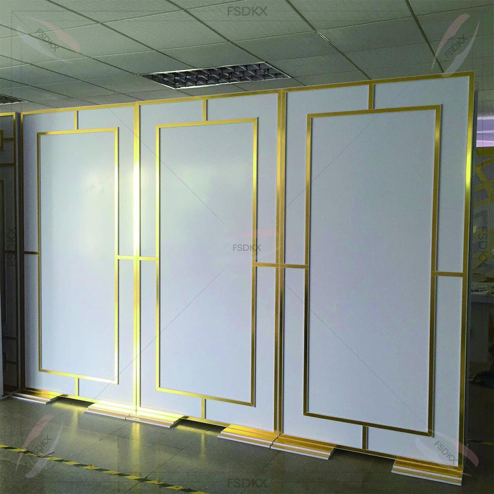 Błyszczące Złote Dekoracje na  – Event Party Supply Rental recenzja i cena